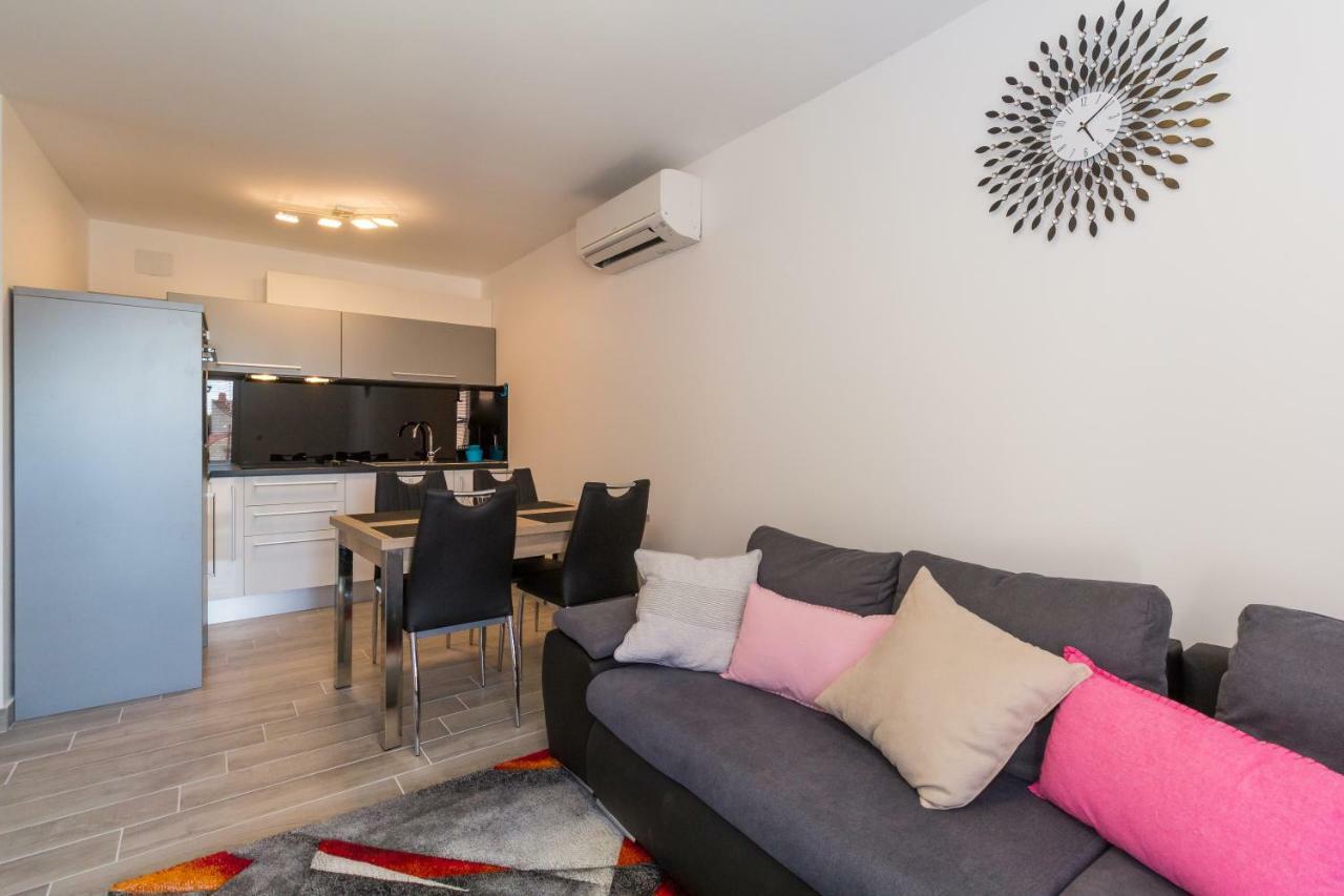App Joly In Center Old Town Apartment Biograd Na Moru Exterior photo